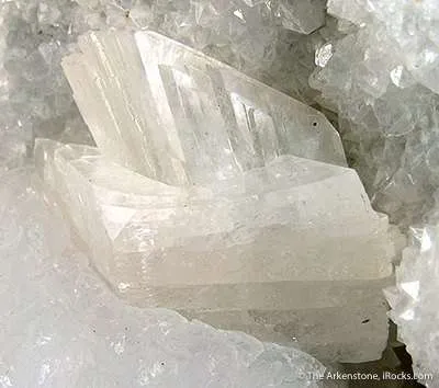 Goosecreekite With Heulandite on Quartz - image 3