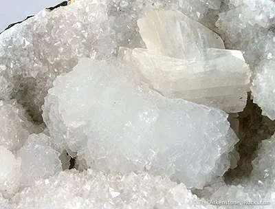 Goosecreekite With Heulandite on Quartz - image 2