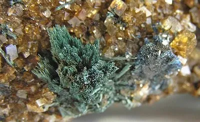 Gormanite, Siderite - image 2