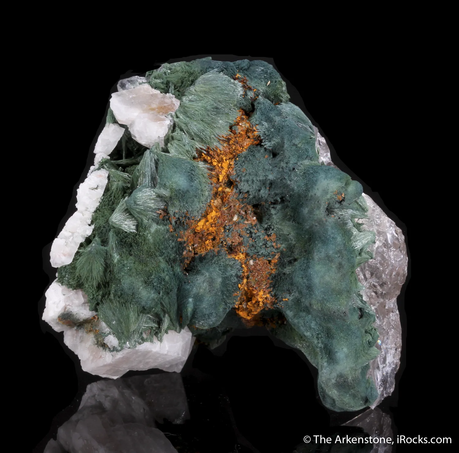 Gormanite with Albite and Quartz - image 1