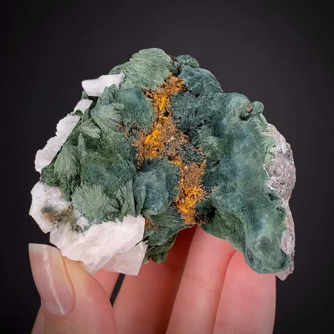 Gormanite with Albite and Quartz - image 2