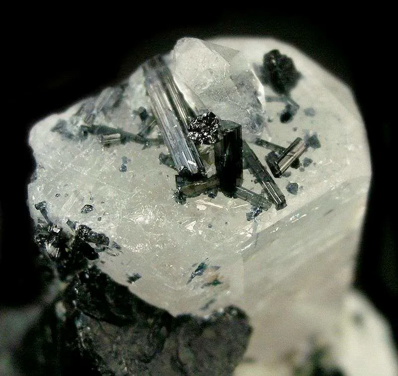 Goshenite With Schorl on Albite - image 2