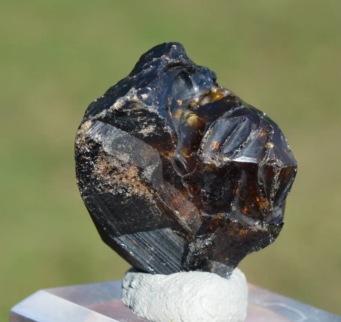 Grandite Garnet & Melanite 36 grams - Diakon, Bafoulabé Circle, Kayes Region, Mali - image 2