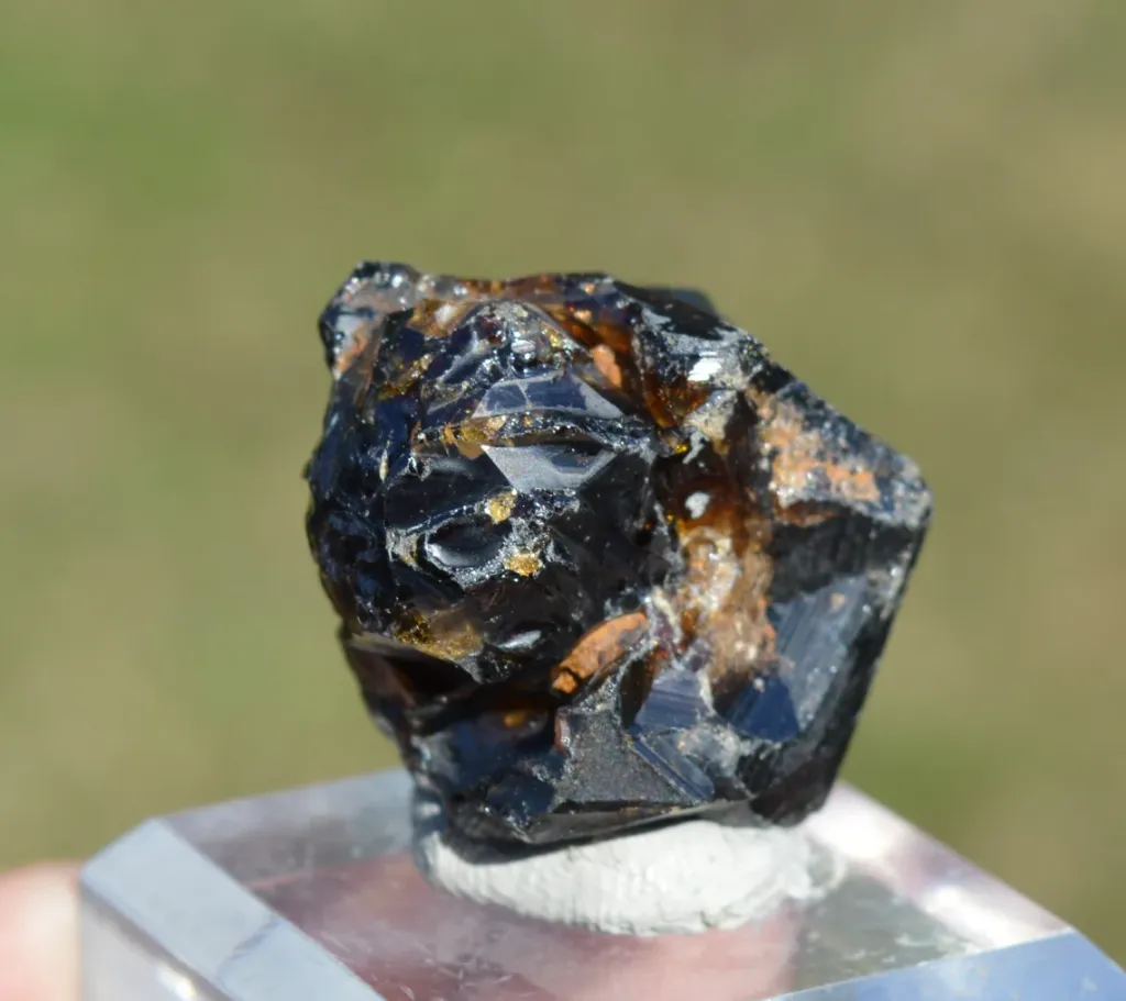Grandite Garnet & Melanite 38 grams - Diakon, Bafoulabé Circle, Kayes Region, Mali image