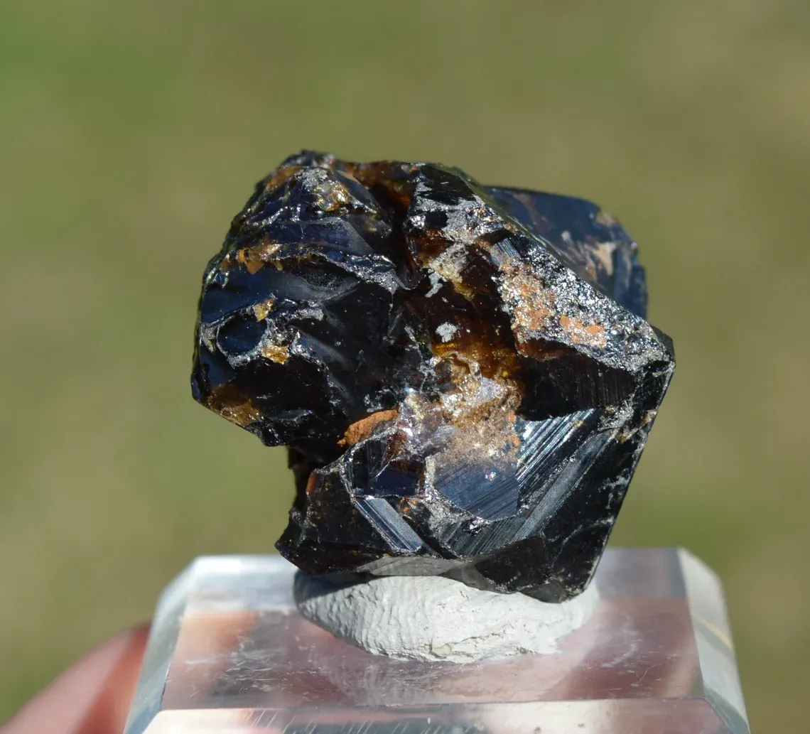 Grandite Garnet & Melanite 38 grams - Diakon, Bafoulabé Circle, Kayes Region, Mali - image 8