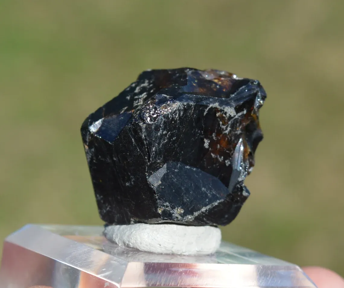 Grandite Garnet & Melanite 38 grams - Diakon, Bafoulabé Circle, Kayes Region, Mali - image 5