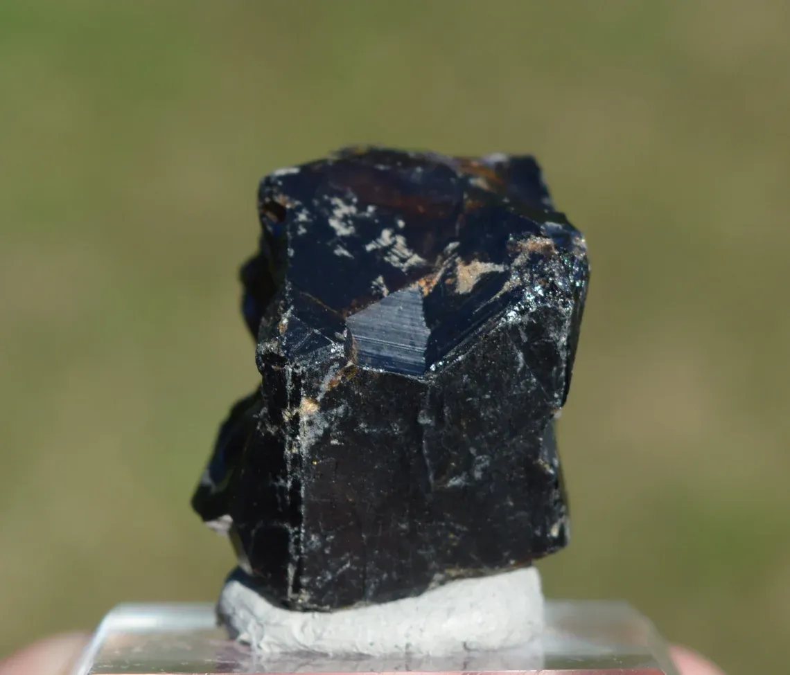 Grandite Garnet & Melanite 38 grams - Diakon, Bafoulabé Circle, Kayes Region, Mali - image 6