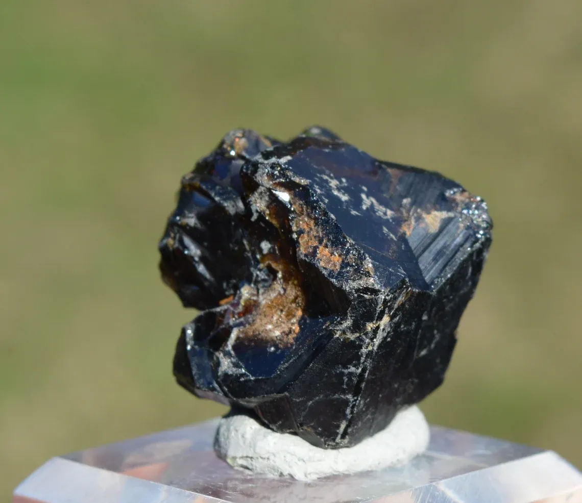Grandite Garnet & Melanite 38 grams - Diakon, Bafoulabé Circle, Kayes Region, Mali - image 7