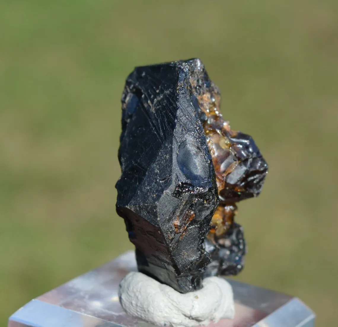 Grandite Garnet & Melanite 41 grams - Diakon, Bafoulabé Circle, Kayes Region, Mali - image 3