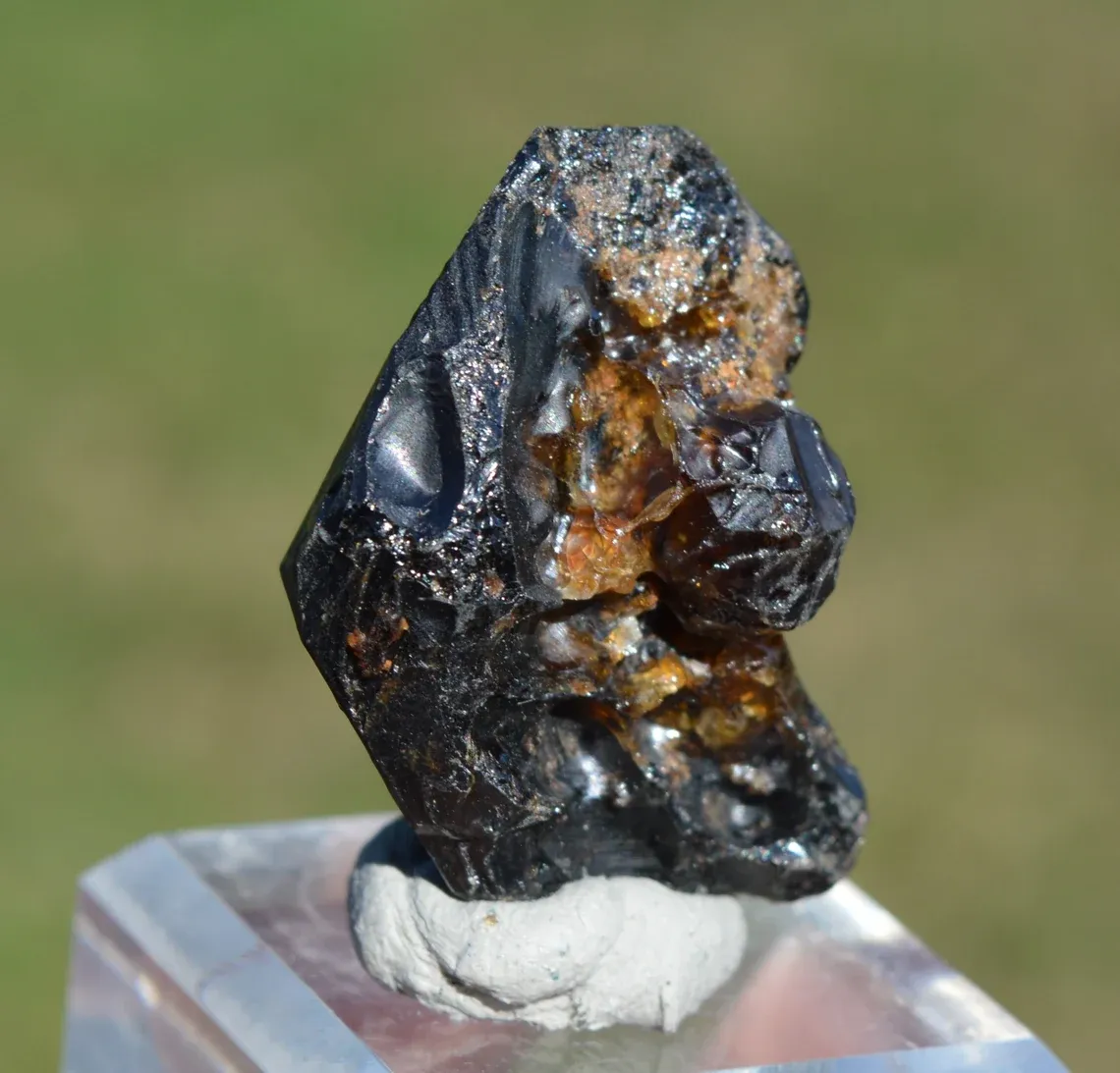 Grandite Garnet & Melanite 41 grams - Diakon, Bafoulabé Circle, Kayes Region, Mali - image 2
