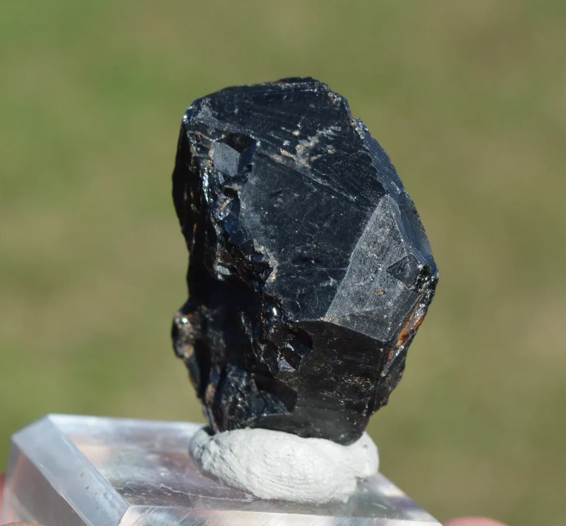 Grandite Garnet & Melanite 41 grams - Diakon, Bafoulabé Circle, Kayes Region, Mali - image 4