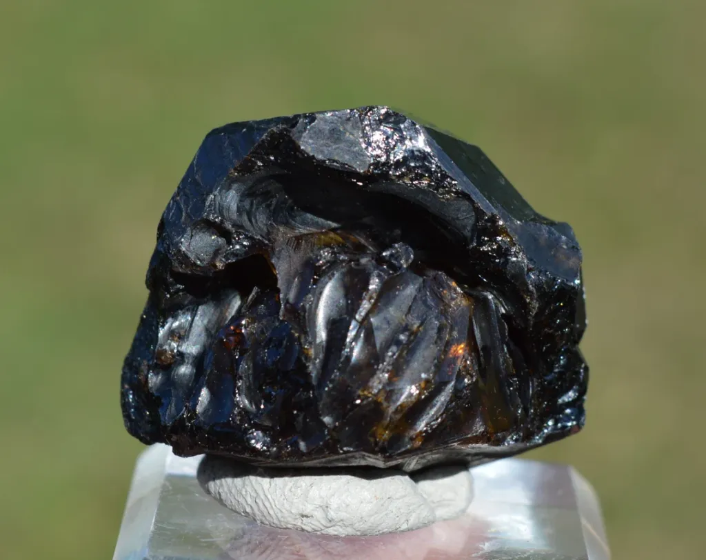 Grandite Garnet & Melanite 43 grams - Diakon, Bafoulabé Circle, Kayes Region, Mali image