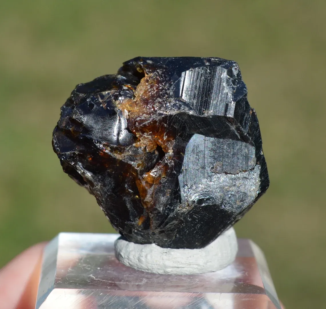Grandite Garnet & Melanite 52 grams - Diakon, Bafoulabé Circle, Kayes Region, Mali - image 6