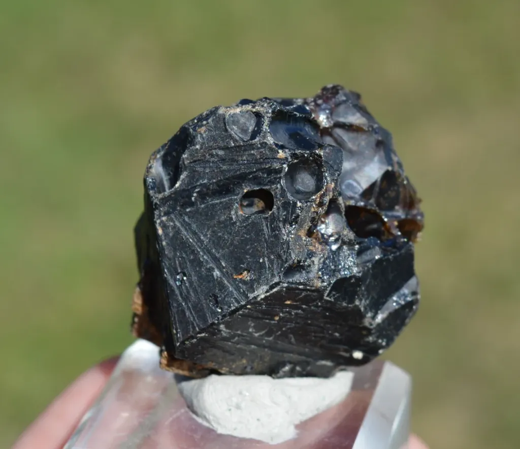 Grandite Garnet & Melanite 76 grams - Diakon, Bafoulabé Circle, Kayes Region, Mali - image 5