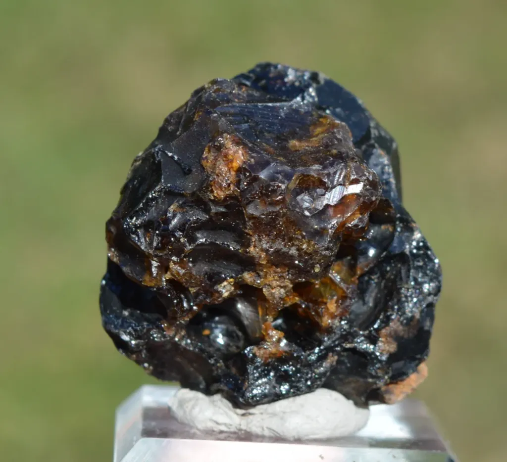 Grandite Garnet & Melanite 76 grams - Diakon, Bafoulabé Circle, Kayes Region, Mali image