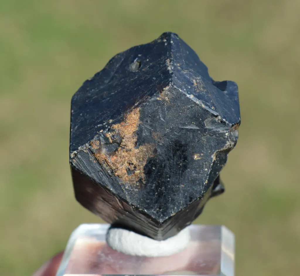 Grandite Garnet & Melanite 83 grams - Diakon, Bafoulabé Circle, Kayes Region, Mali - image 6