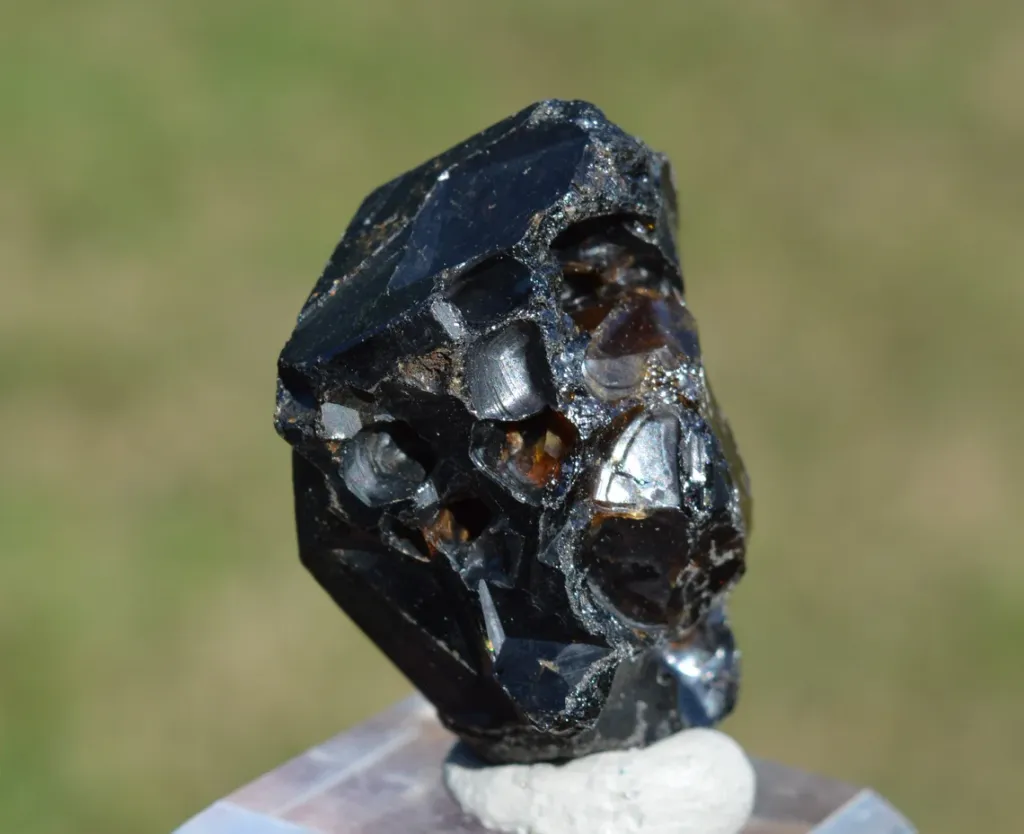 Grandite Garnet & Melanite 83 grams - Diakon, Bafoulabé Circle, Kayes Region, Mali - image 3
