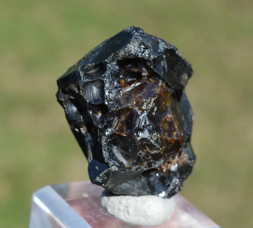 Grandite Garnet & Melanite 83 grams - Diakon, Bafoulabé Circle, Kayes Region, Mali - image 2