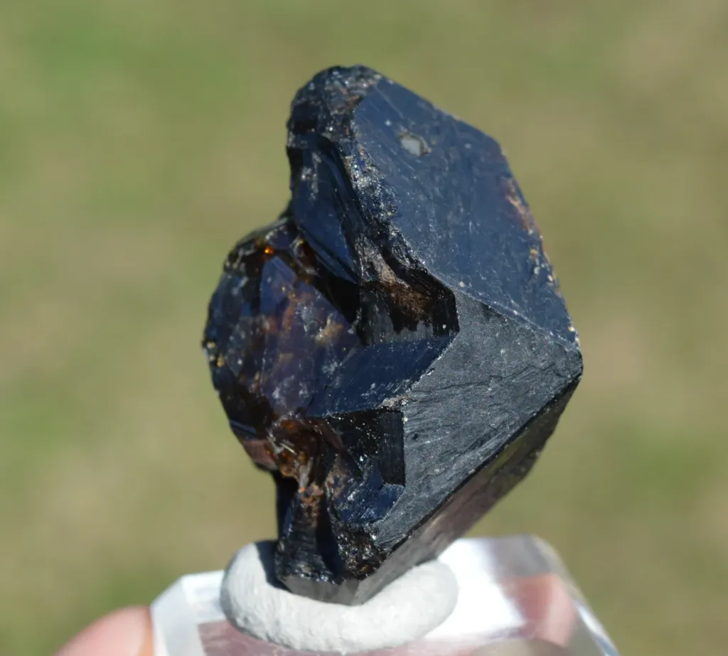 Grandite Garnet & Melanite 83 grams - Diakon, Bafoulabé Circle, Kayes Region, Mali - image 8