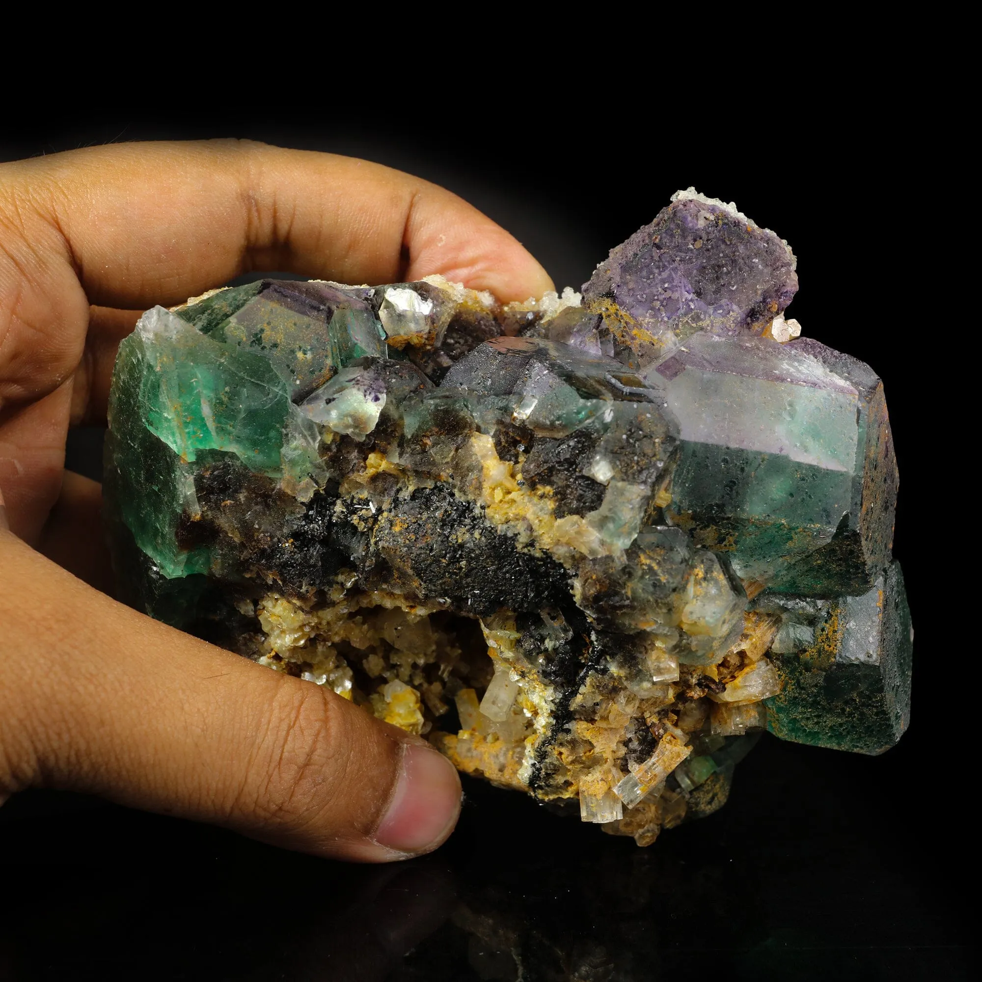 Greeen Fluorite Natural mineral Specimen - image 4