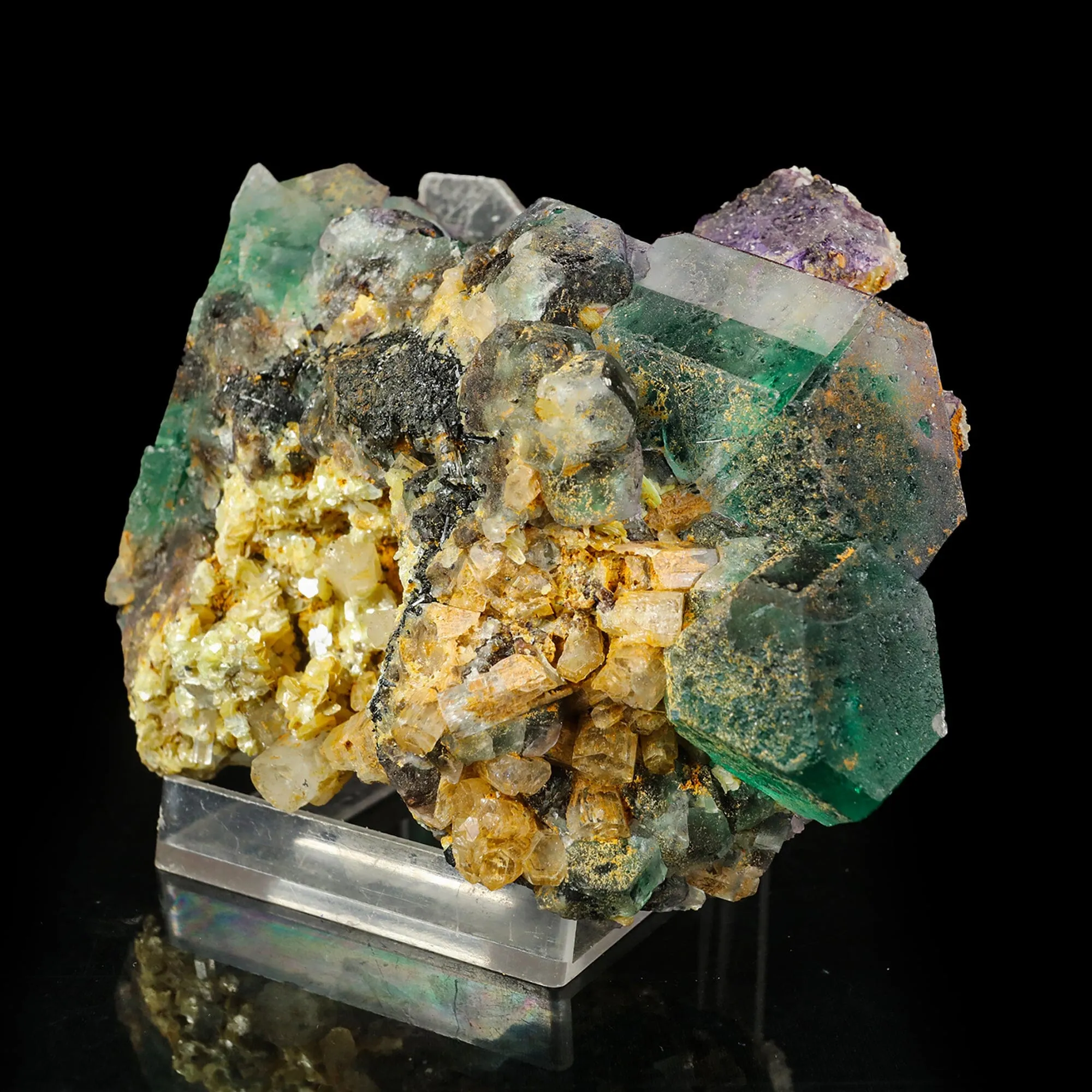 Greeen Fluorite Natural mineral Specimen - image 2