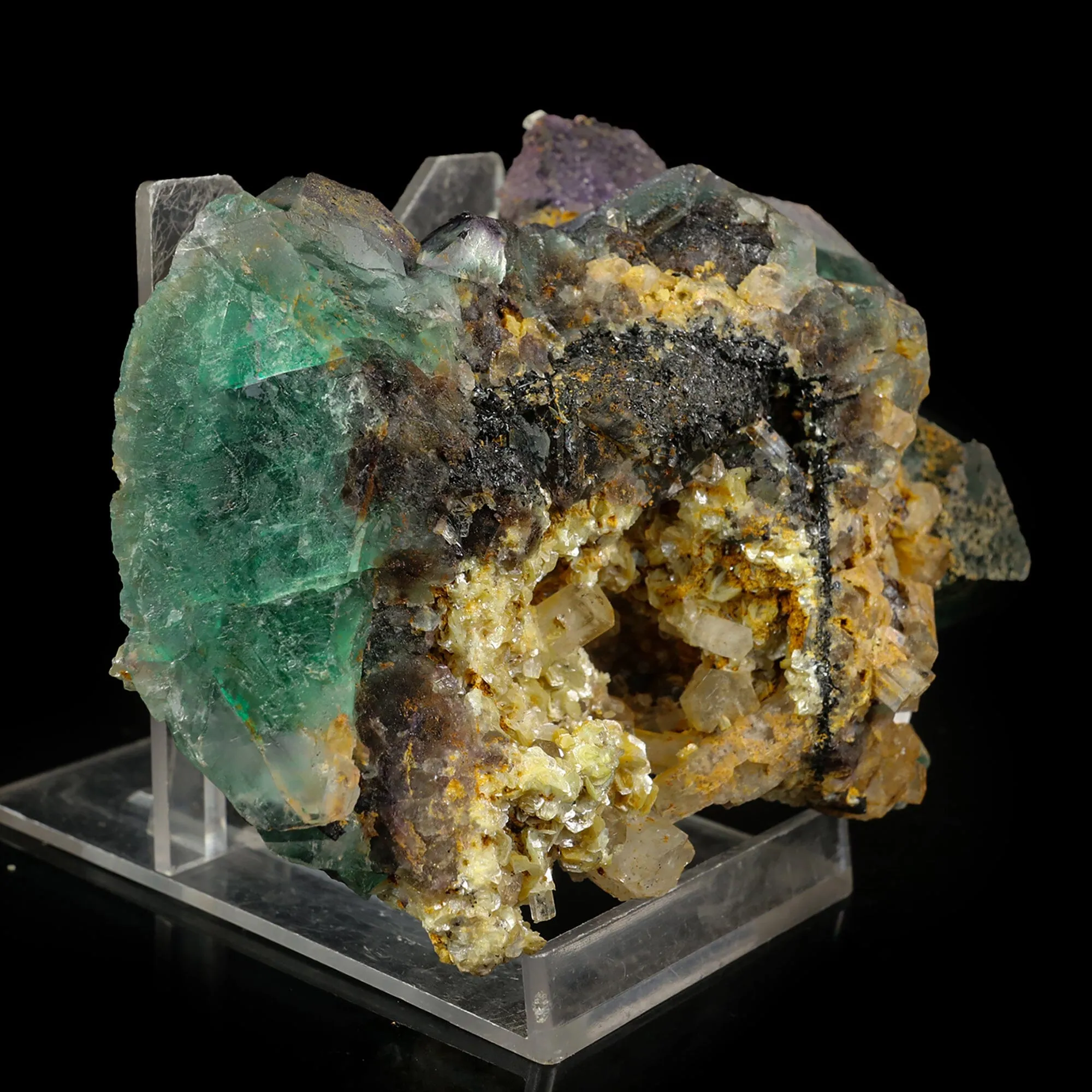 Greeen Fluorite Natural mineral Specimen - image 3