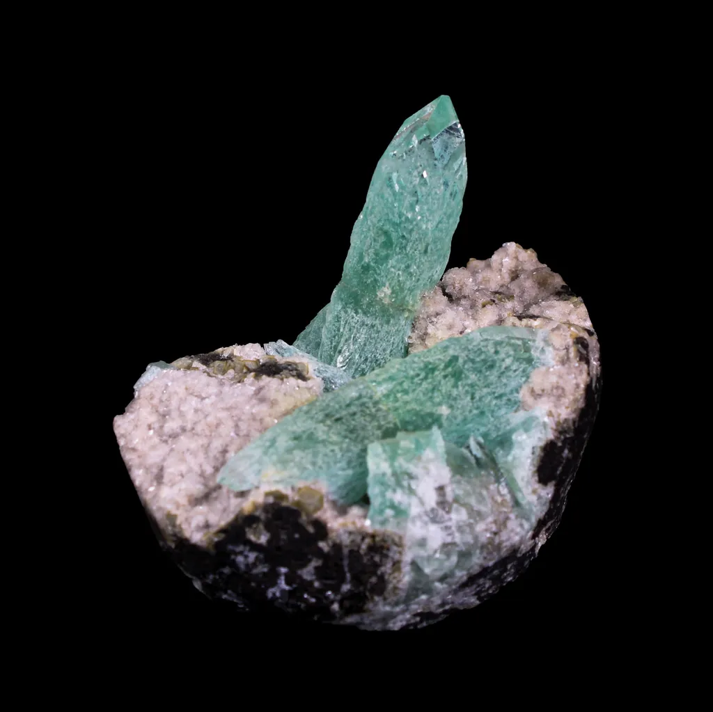 Green Apophyllite Crystal on Stilbite , Heulandite Matrix | Rare Indian Zeolite Specimen | Sharp Terminated Apophyllite Formation - image 3