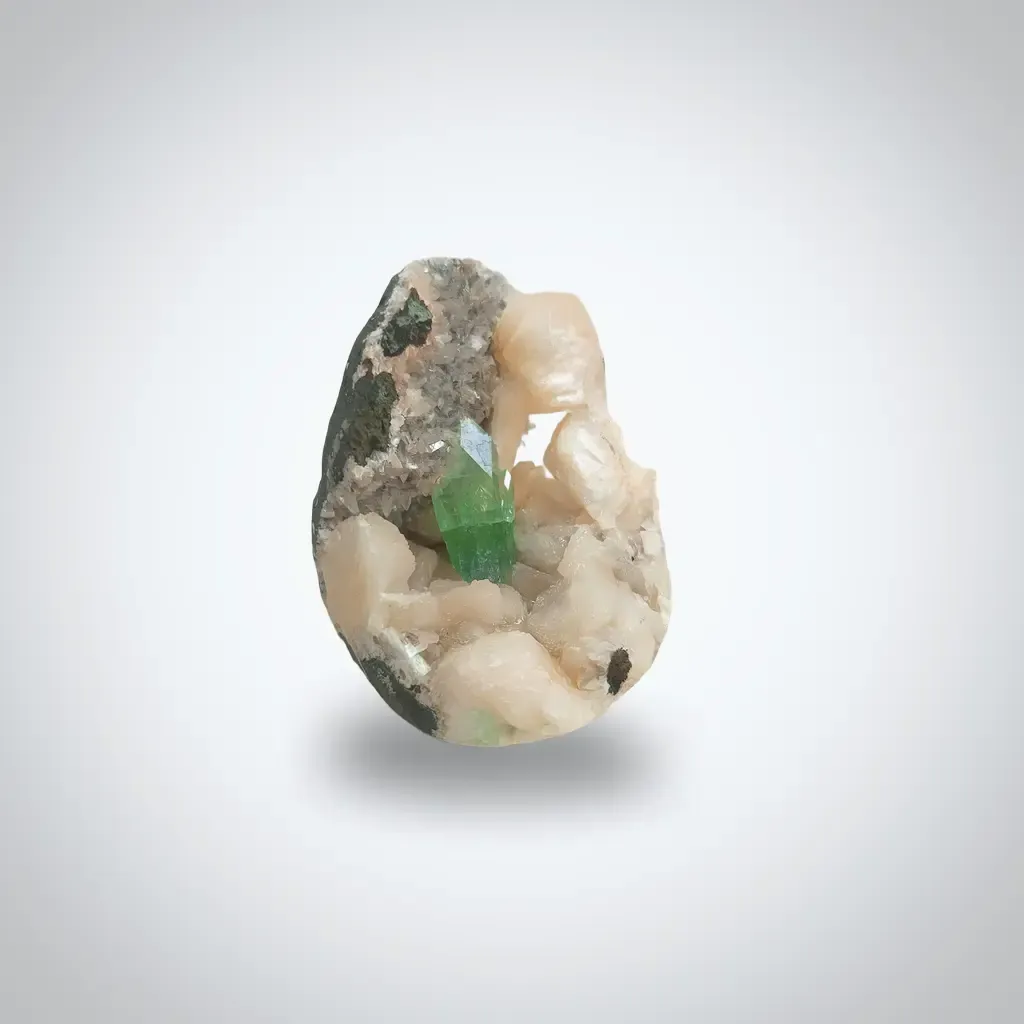Green Apophyllite from India, Madhya Pradesh, Khadakwani image
