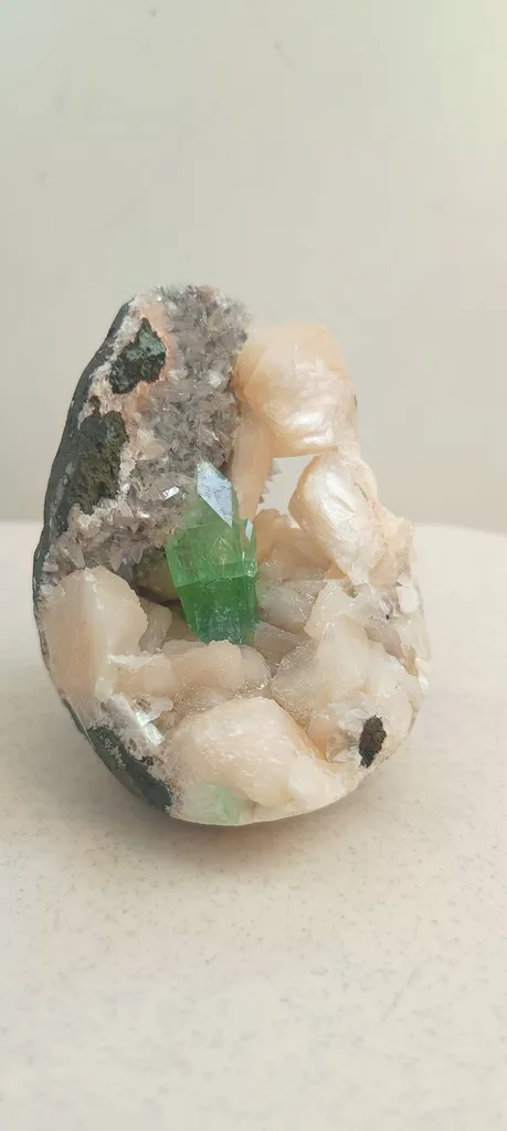 Green Apophyllite from India, Madhya Pradesh, Khadakwani - image 5
