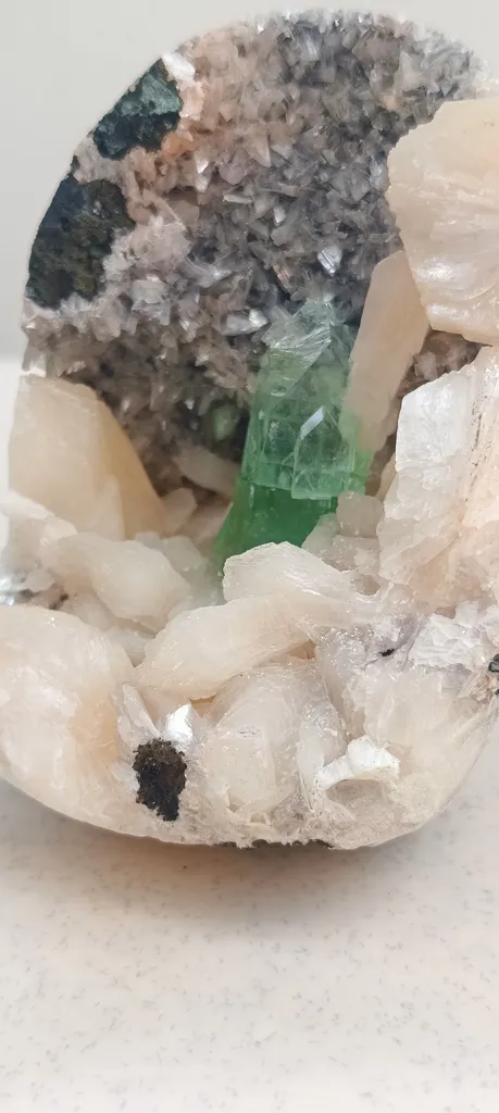 Green Apophyllite from India, Madhya Pradesh, Khadakwani - image 4
