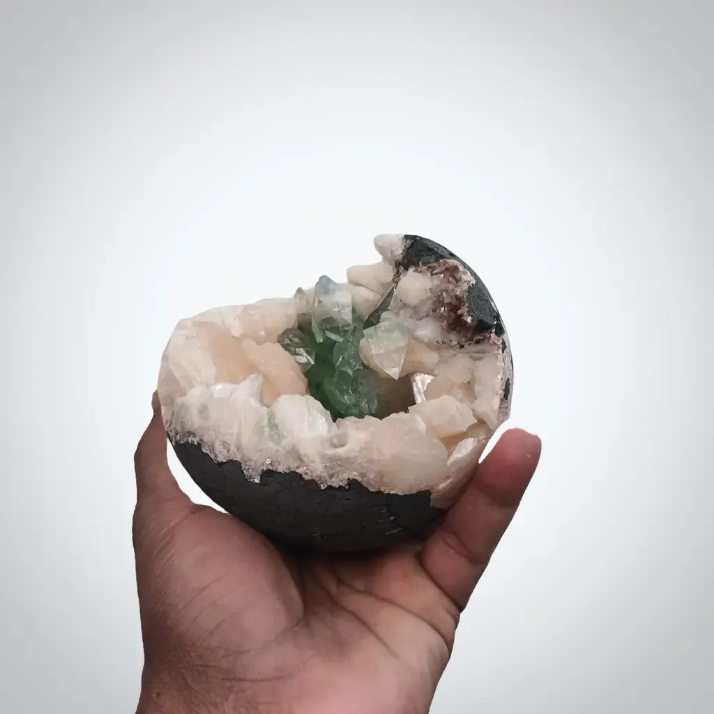 Green apophyllite geode Stilbite - image 6