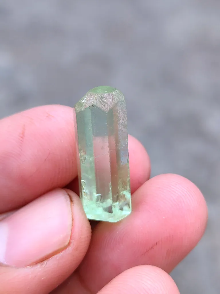 Green Aquamarine Beryl - image 7