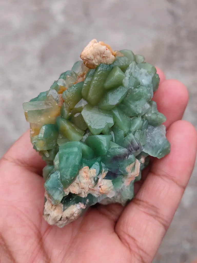 Green Calcite With Heulandite Natural mineral - image 2