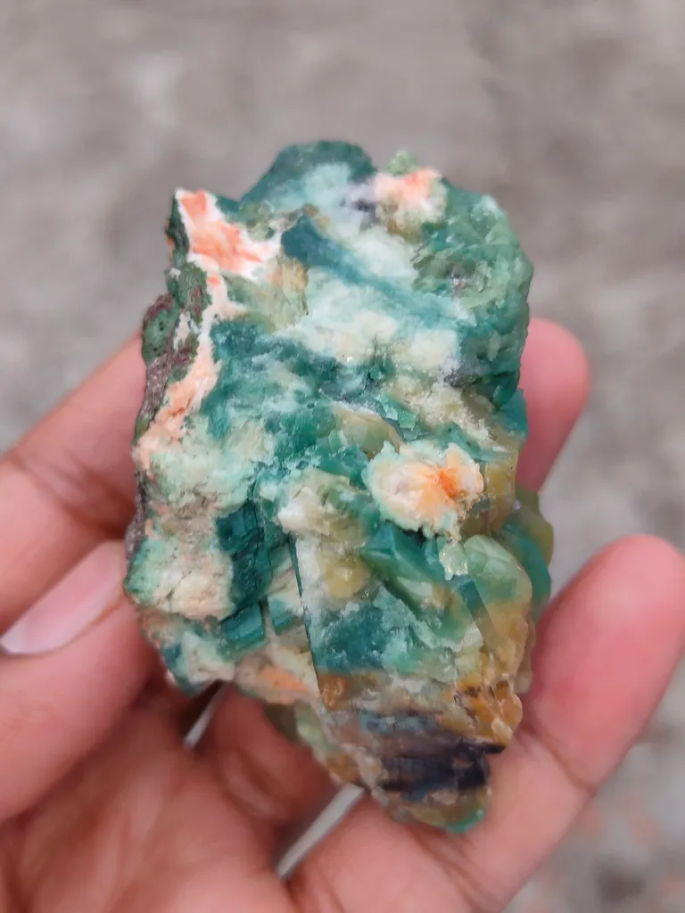 Green Calcite With Heulandite Natural mineral - image 7