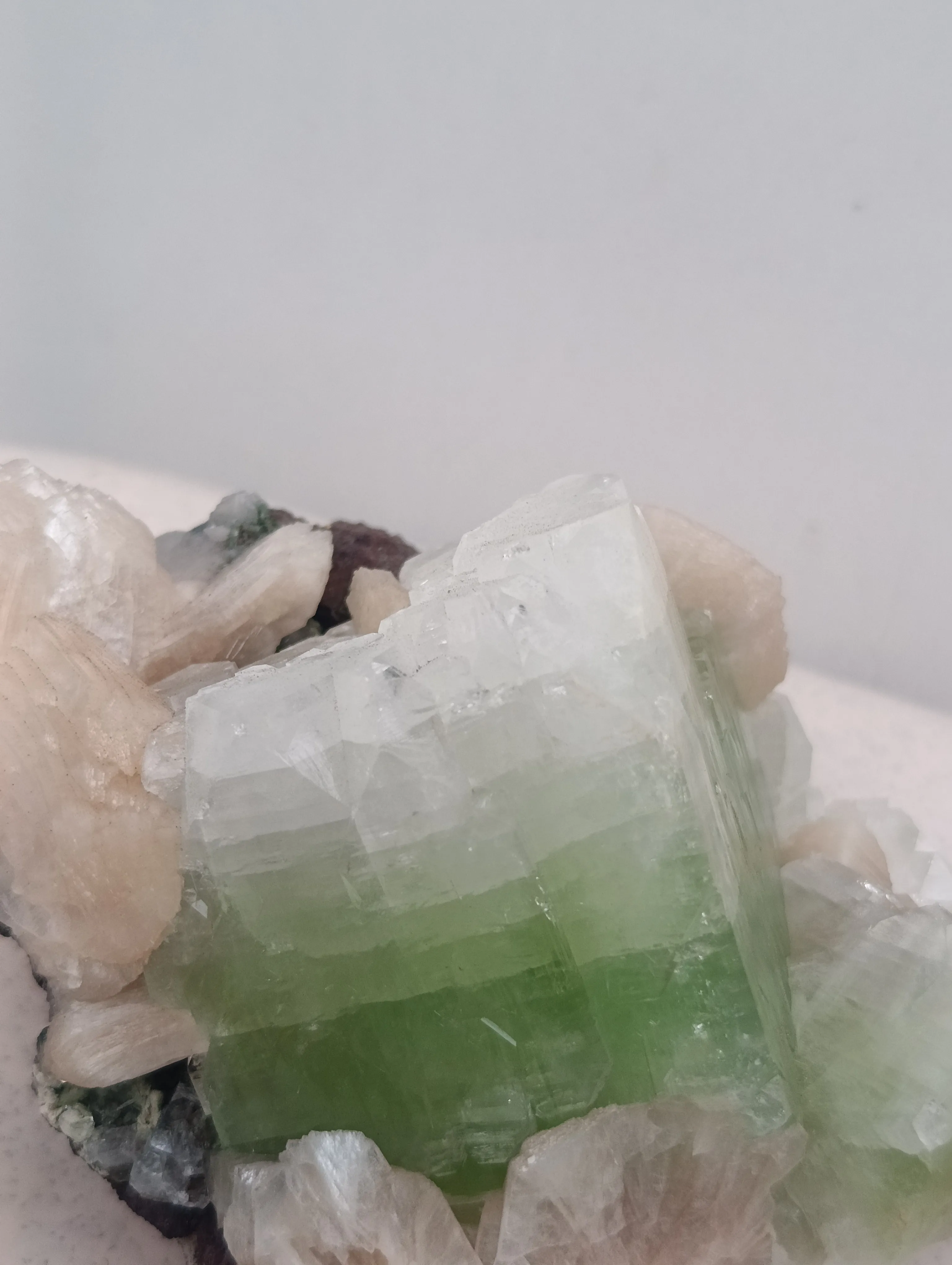 Green cut point Apophyllite stilbite - image 5