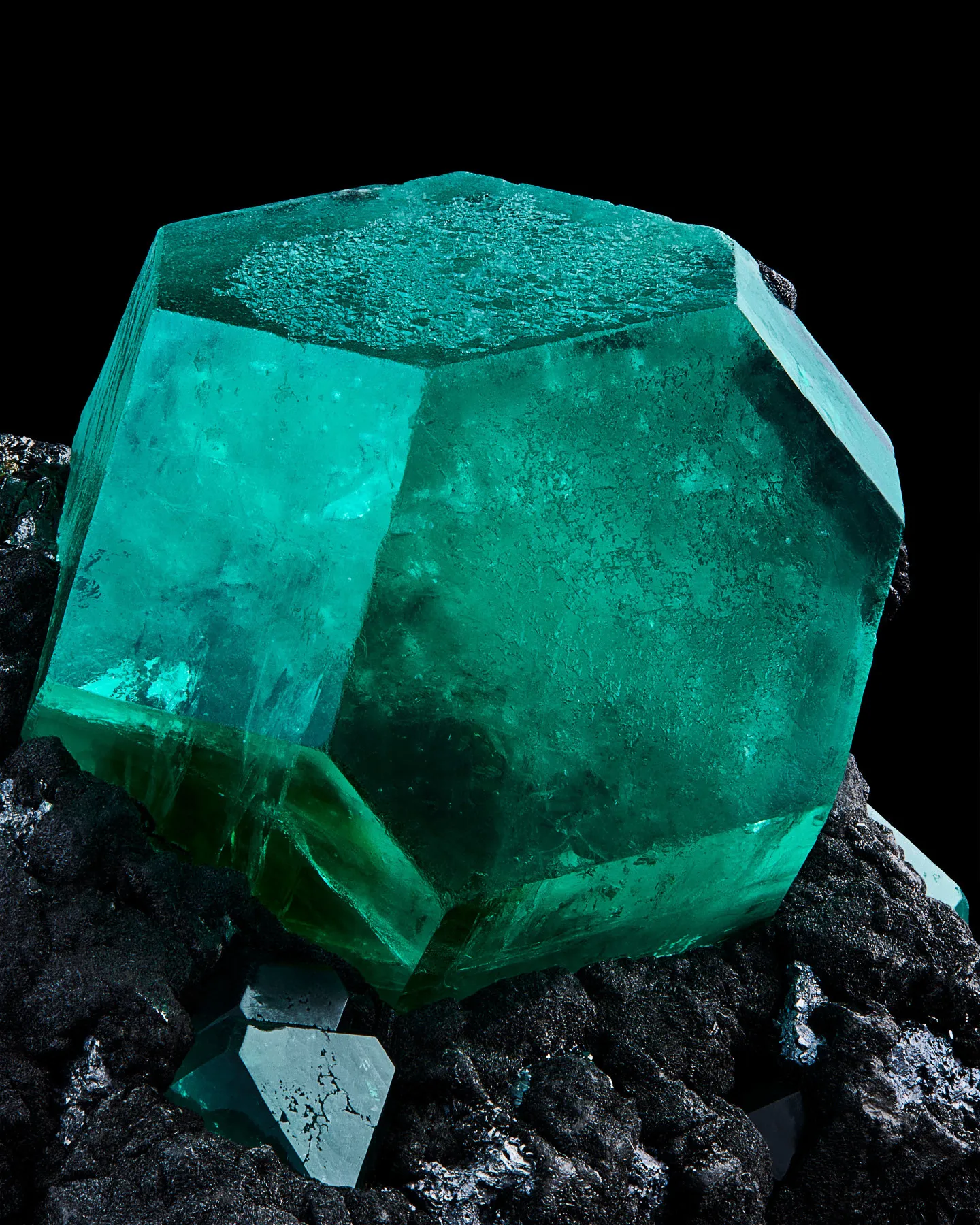 Green Fluorite on Sphalerite & Geocronite - image 2