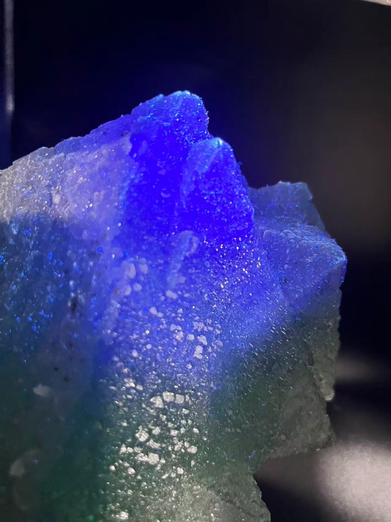Green Fluorite with Druzy Quartz Overgrowth, Strong UV Fluorescent Specimen - image 7