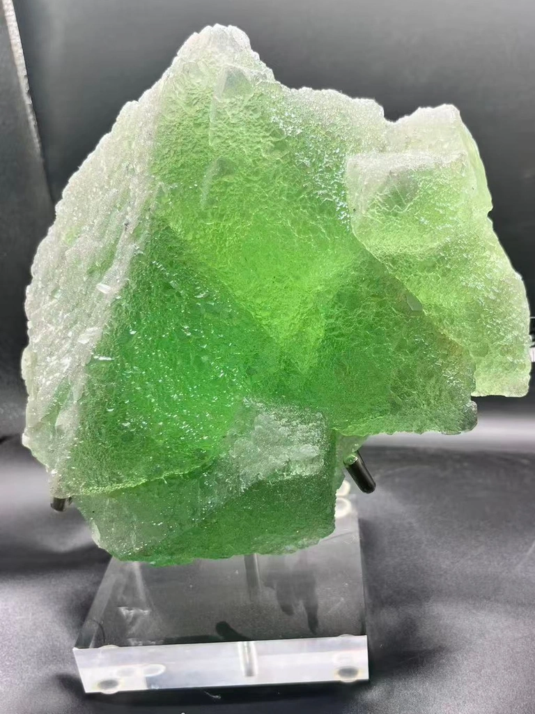 Green Fluorite with Druzy Quartz Overgrowth, Strong UV Fluorescent Specimen image