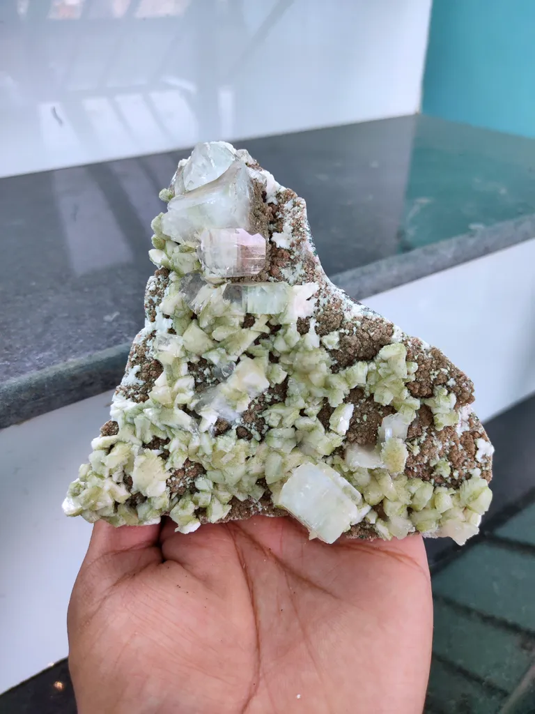 Green Heulandite with Apophyllite with Chalcedony - image 16
