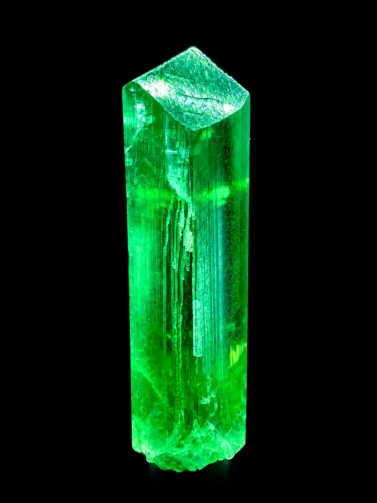 Green Hiddenite Var Kunzite Crystal image