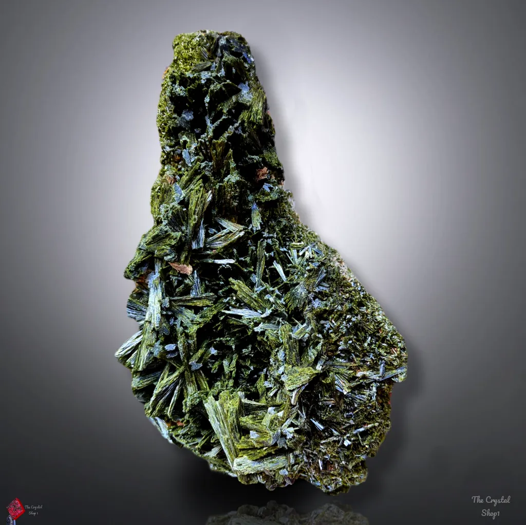Green Tourmaline Natural Mineral Specimen - image 2