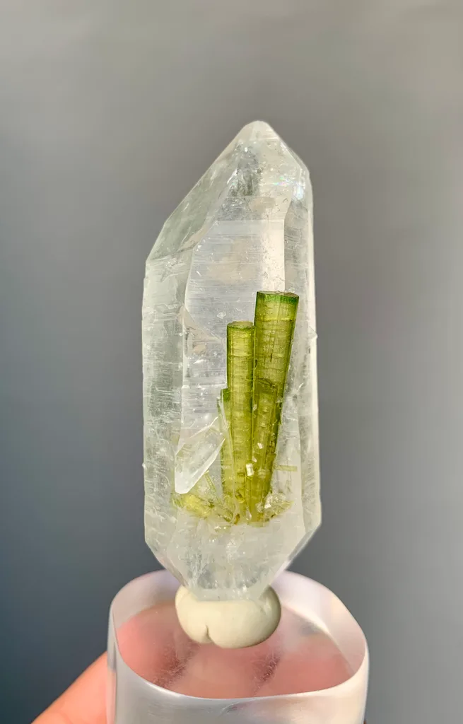 Green Tourmaline on Quartz– 69 g – Chappu Mine, Shigar Valley, Gilgit-Baltistan, Pakistan - image 6