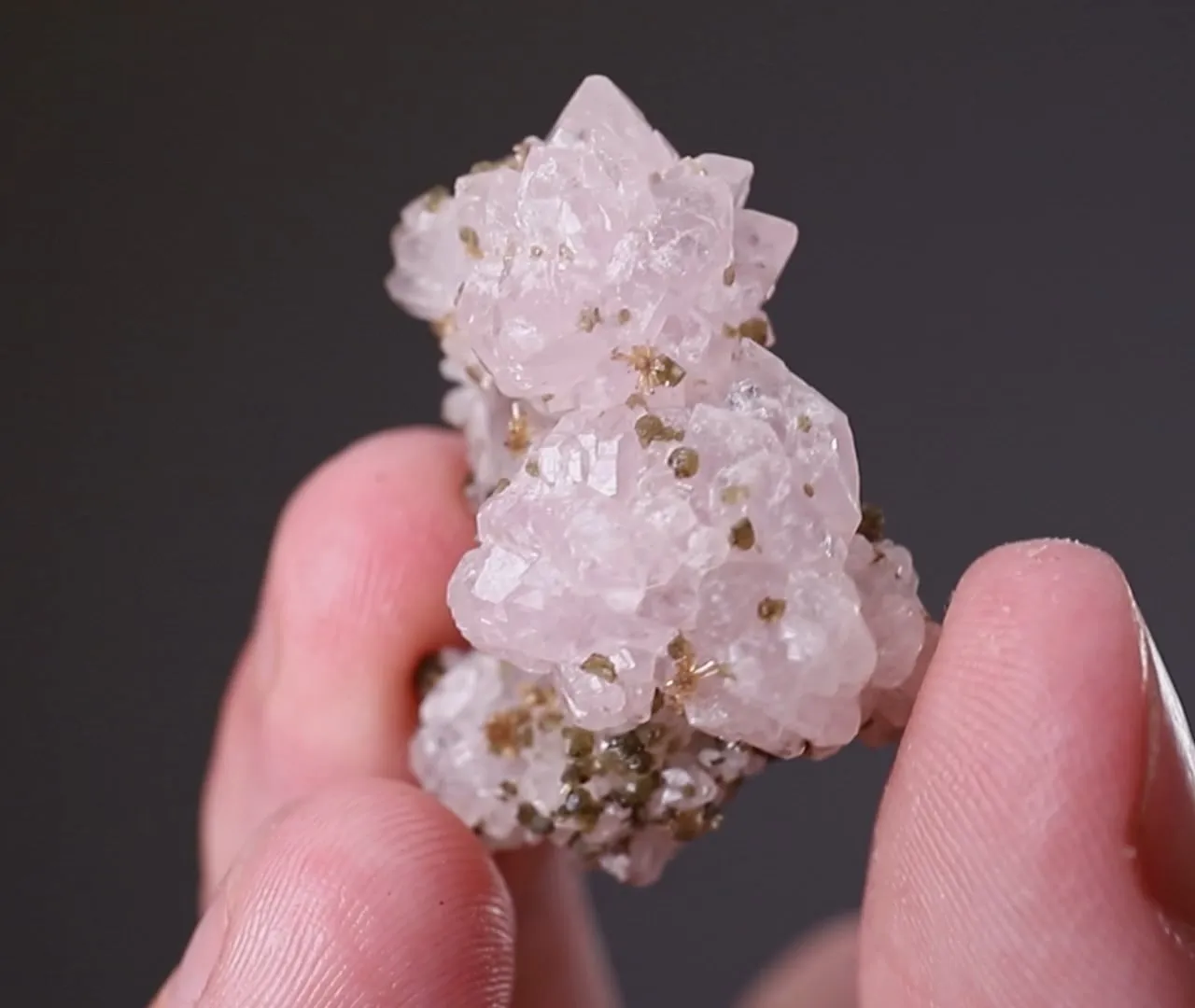 GREIFENSTEINITE with ZANAZZIITE Eosphorite and Rose Quartz - image 2