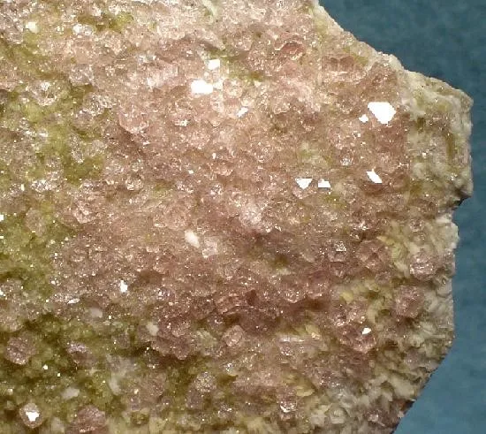 Grossular, Diopside, Pectolite - image 2