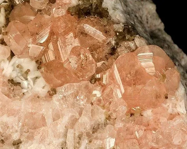 Grossular, Diopside, Pectolite - image 2