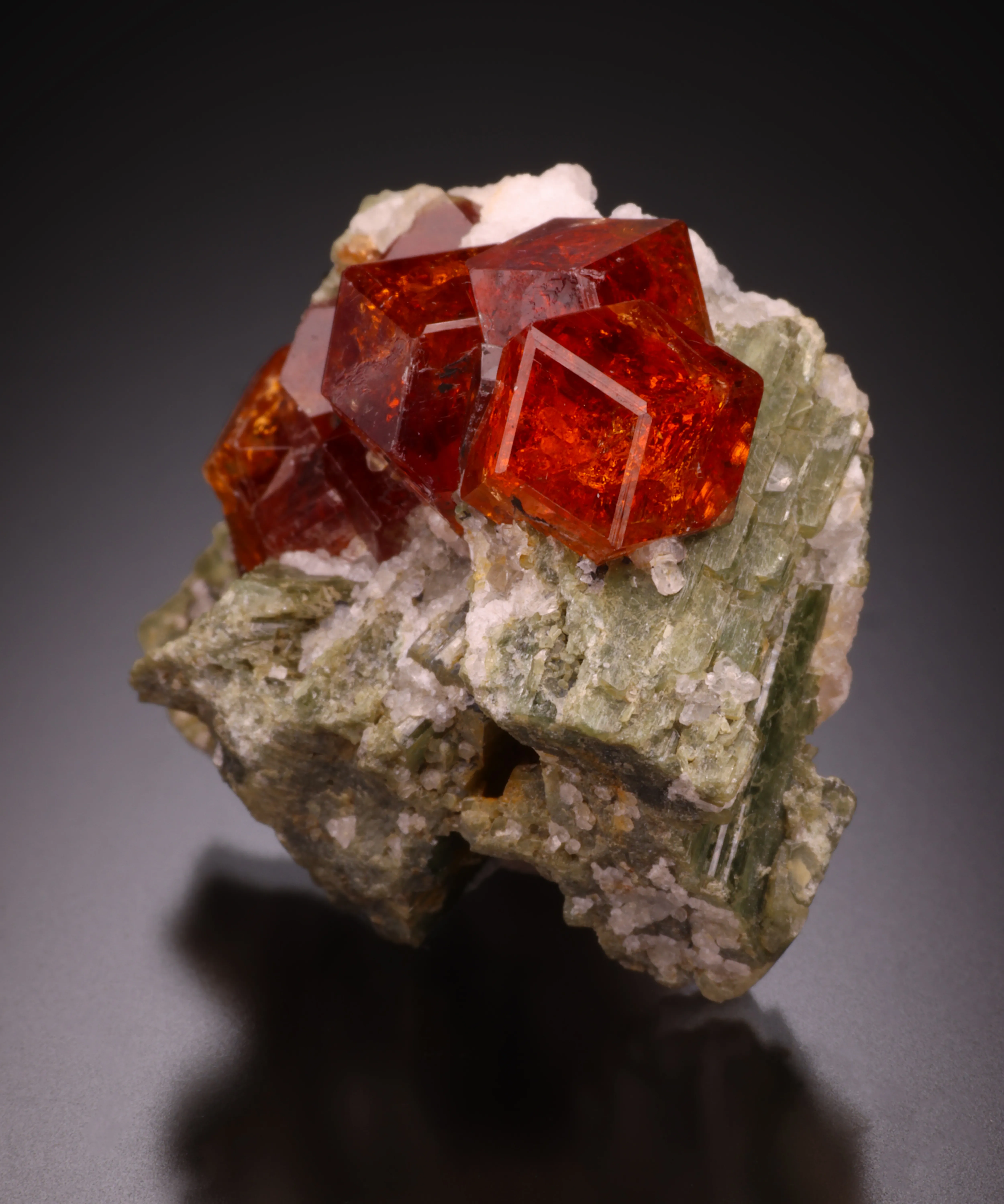 Grossular from USA, Vermont, Orleans & Lamoille Cos., Lowell & Eden, Belvidere Mountain Quarries - image 2