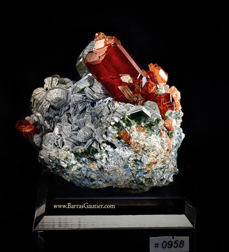 Grossular Garnet, Hessonite Variety - Clinochlor image