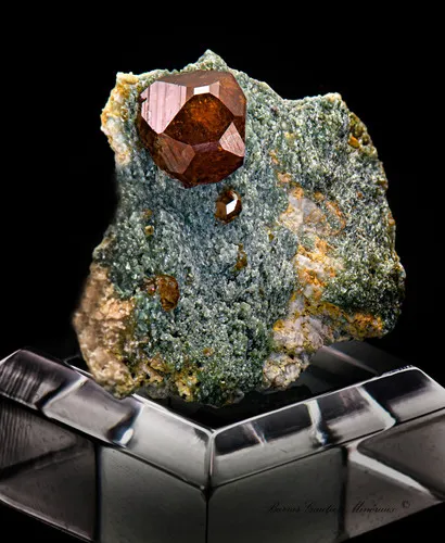 Grossular Garnet series Ougrandite. - image 5