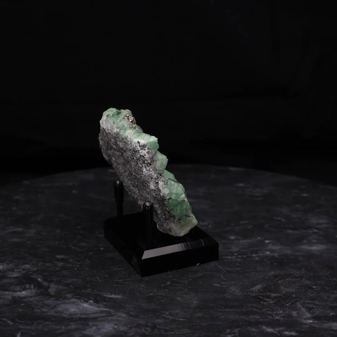 Grossular v. Tsavorite - image 2