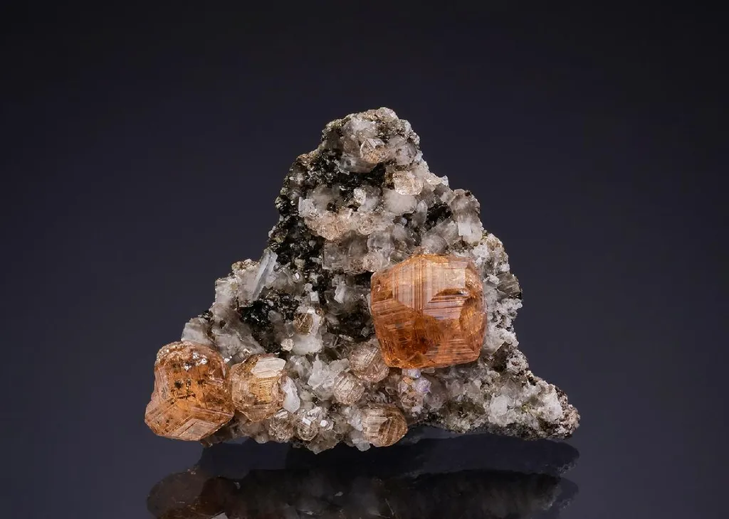 Grossular var. Hessonite image